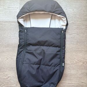 Thule Newborn Nest - Black Stroller Footmuff with Cream Lining Urban Glide 3